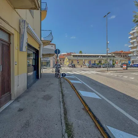 Family Con 3 By Host Hero