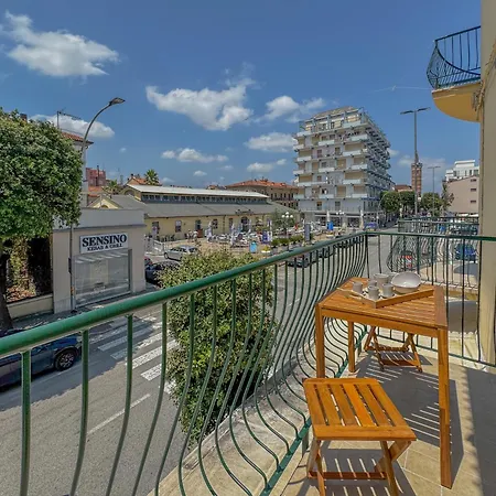 Family Con 3 By Host Hero