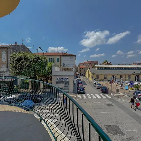 Διαμέρισμα Family Con 3 By Host Hero