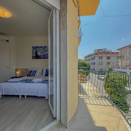 Διαμέρισμα Family Con 3 By Host Hero *